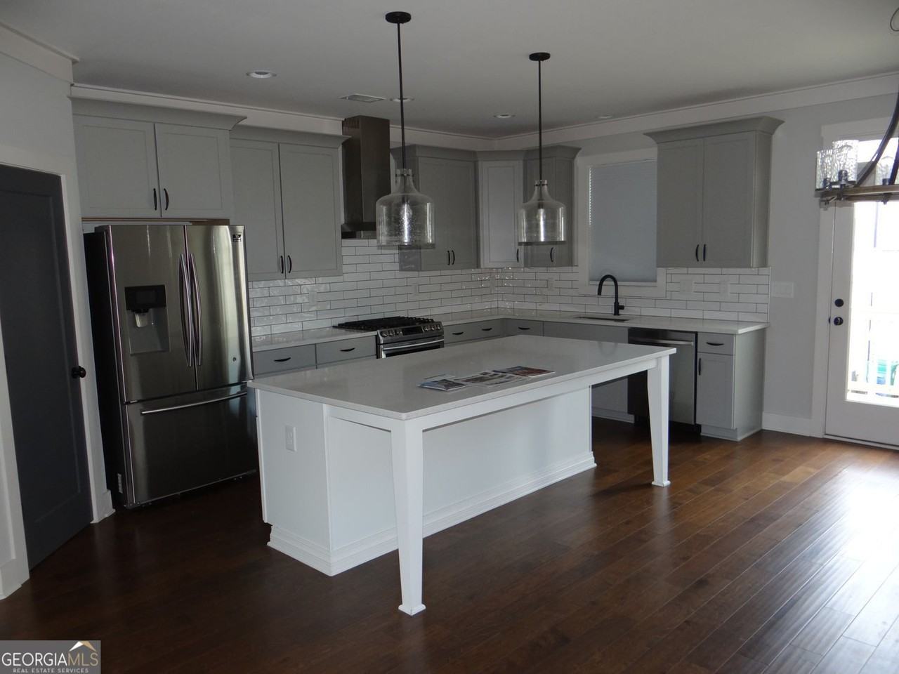 3177 Kincaid Dr - Photo 5 of 13