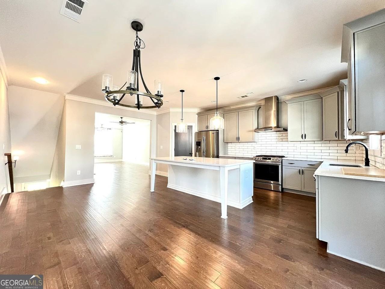 3177 Kincaid Dr - Photo 7 of 13