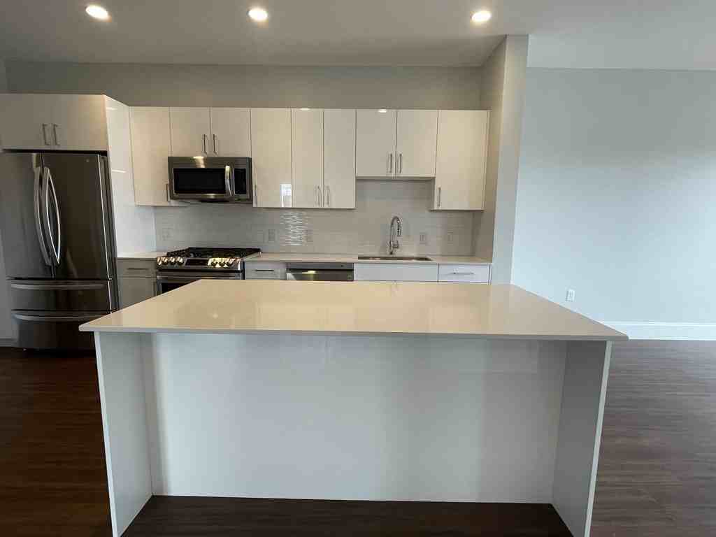 205 Maverick St #413 - Photo 2 of 9