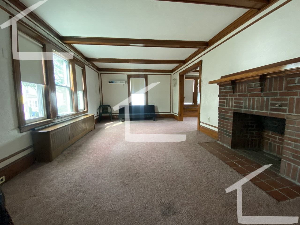 25 Embassy Rd - Photo 2 of 22