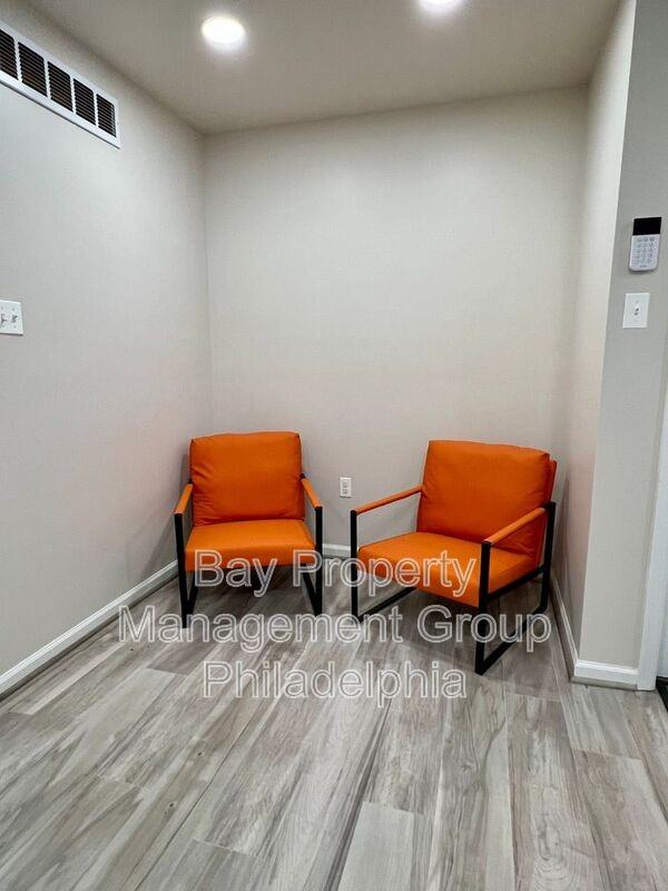 350 S Main St #1 - Photo 5 of 13