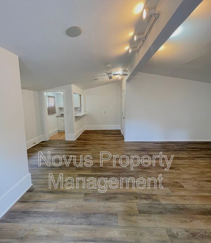 328B Maple St - Photo 5 of 15