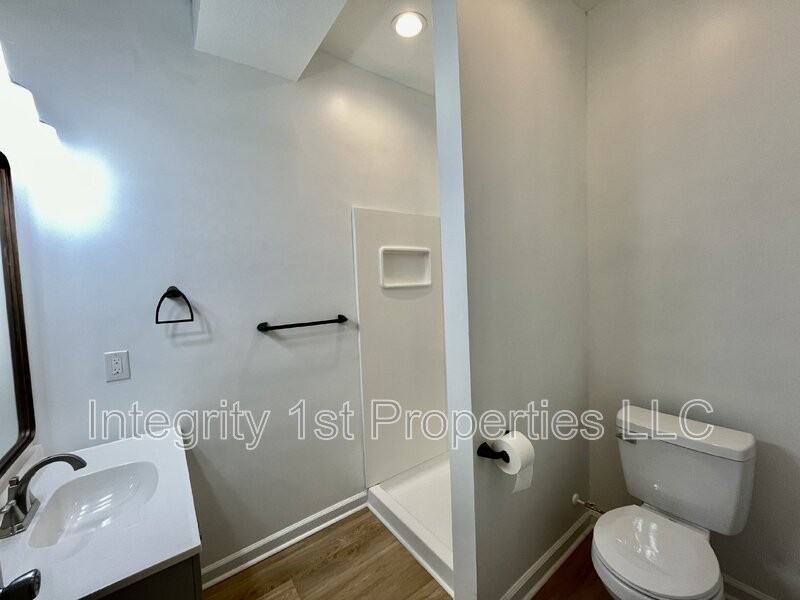 740 Washington Blvd #B - Photo 6 of 10