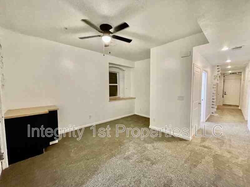 740 Washington Blvd #B - Photo 7 of 10