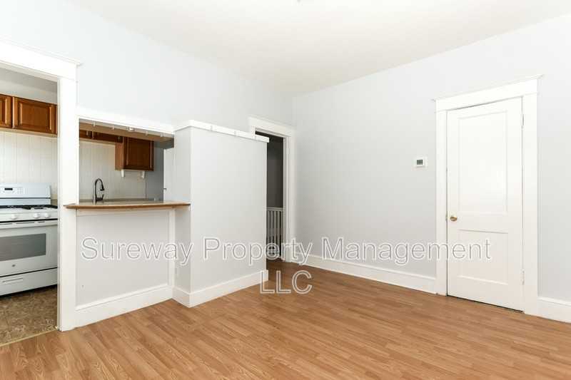 139 E Plumstead Ave #B - Photo 3 of 15