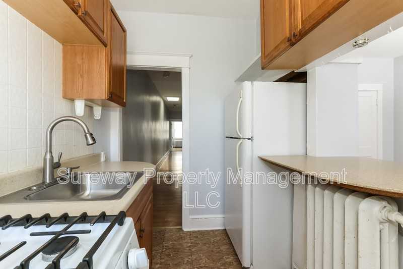 139 E Plumstead Ave #B - Photo 6 of 15