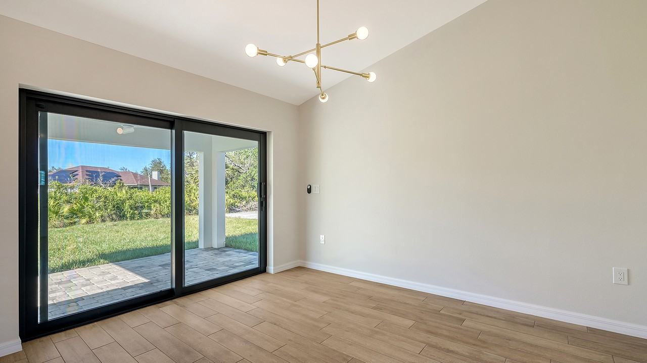 2173 S Haberland Blvd - Photo 6 of 30