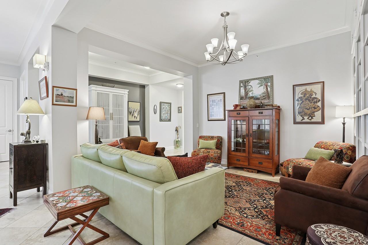 990 Stanford Ave #222 - Photo 5 of 21