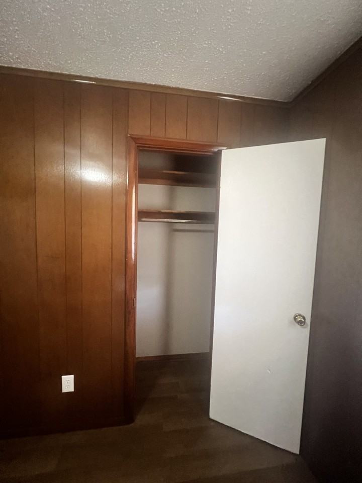 9429 Ne 14th St - Photo 2 of 21