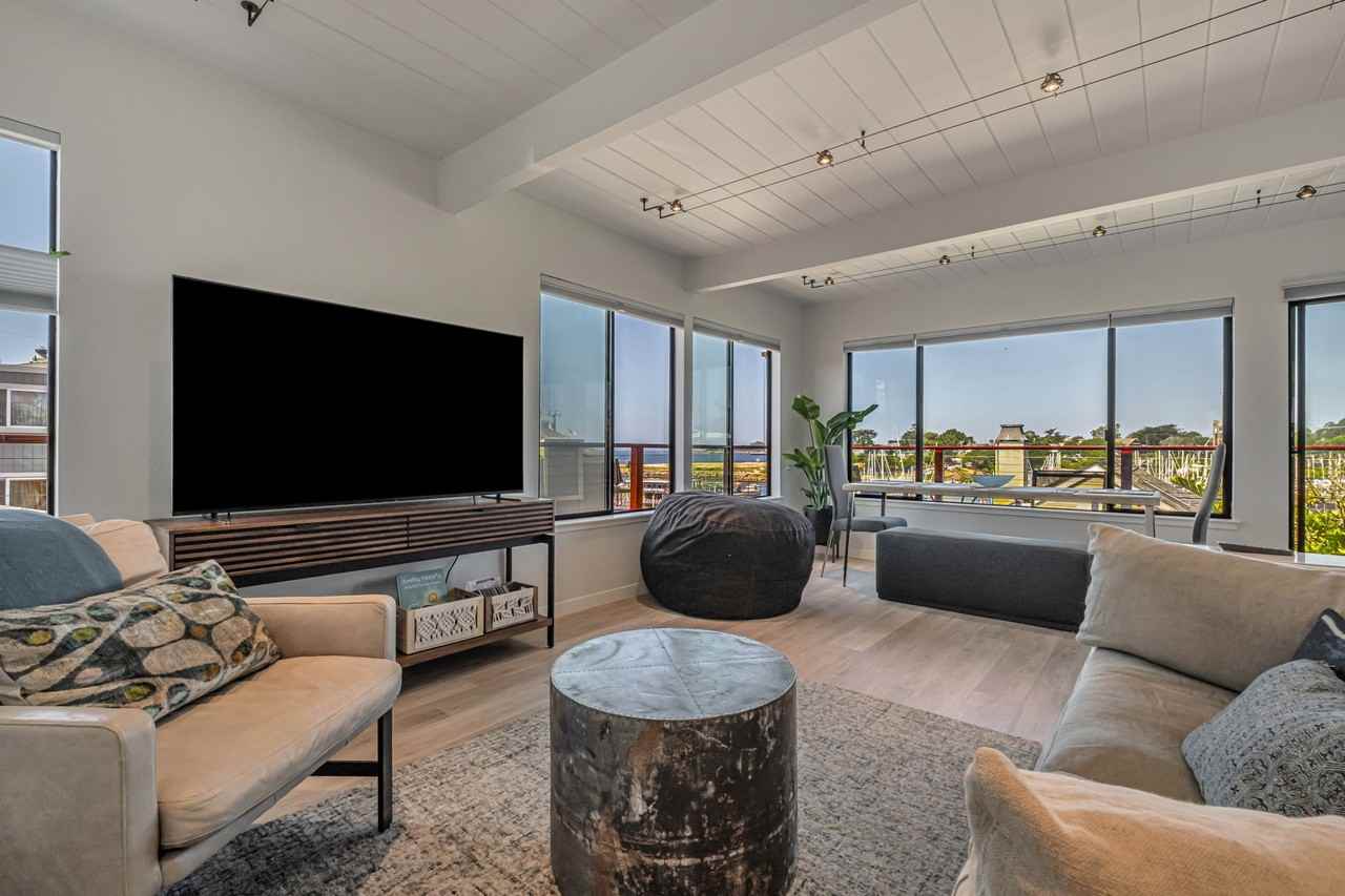 231 6th Avenue - Photo 4 of 39