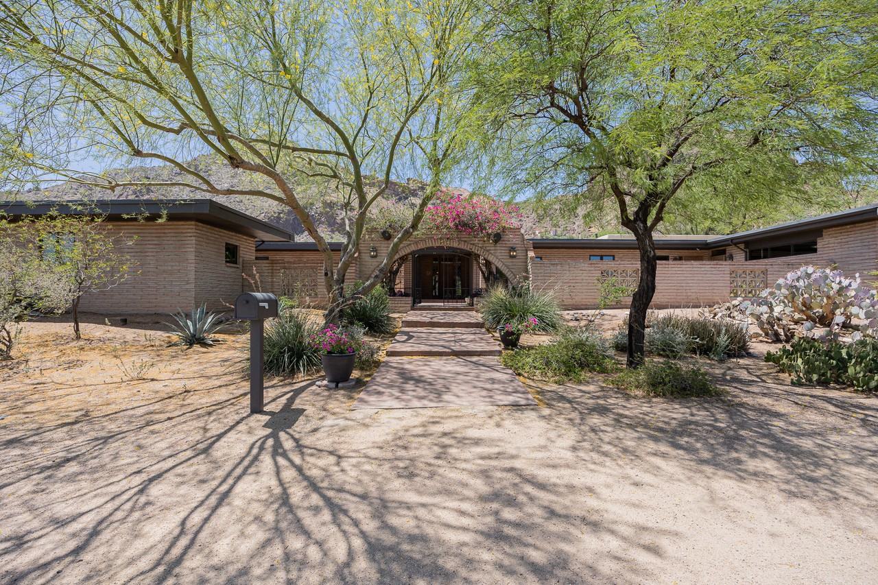 5313 E Mcdonald Dr - Photo 2 of 50