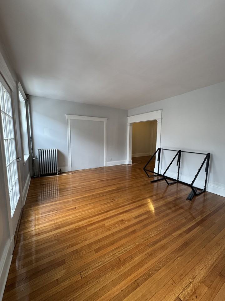 104 Strathmore Rd #2 - Photo 3 of 34