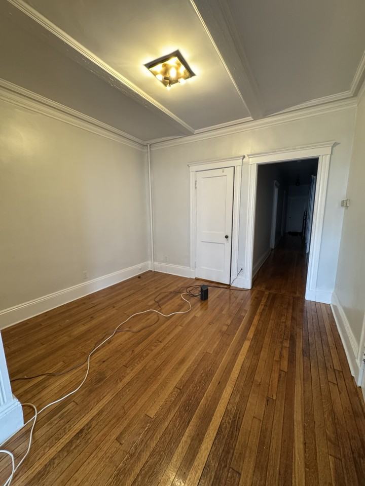104 Strathmore Rd #2 - Photo 4 of 34