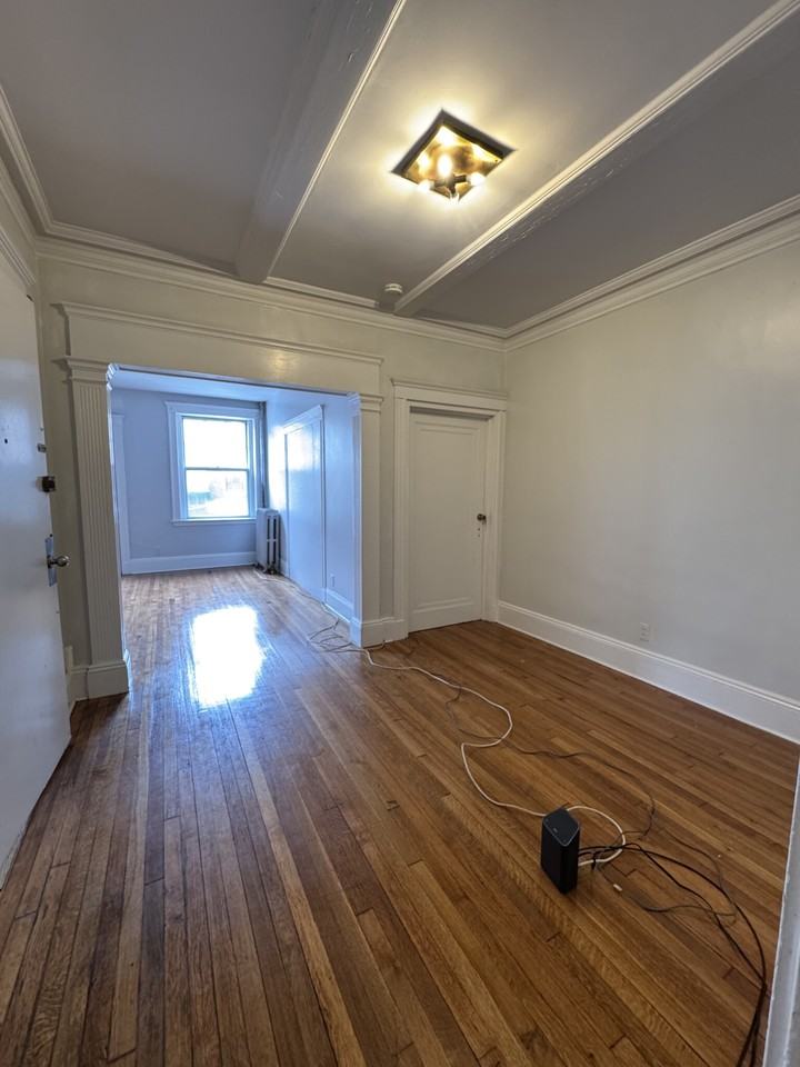 104 Strathmore Rd #2 - Photo 5 of 34