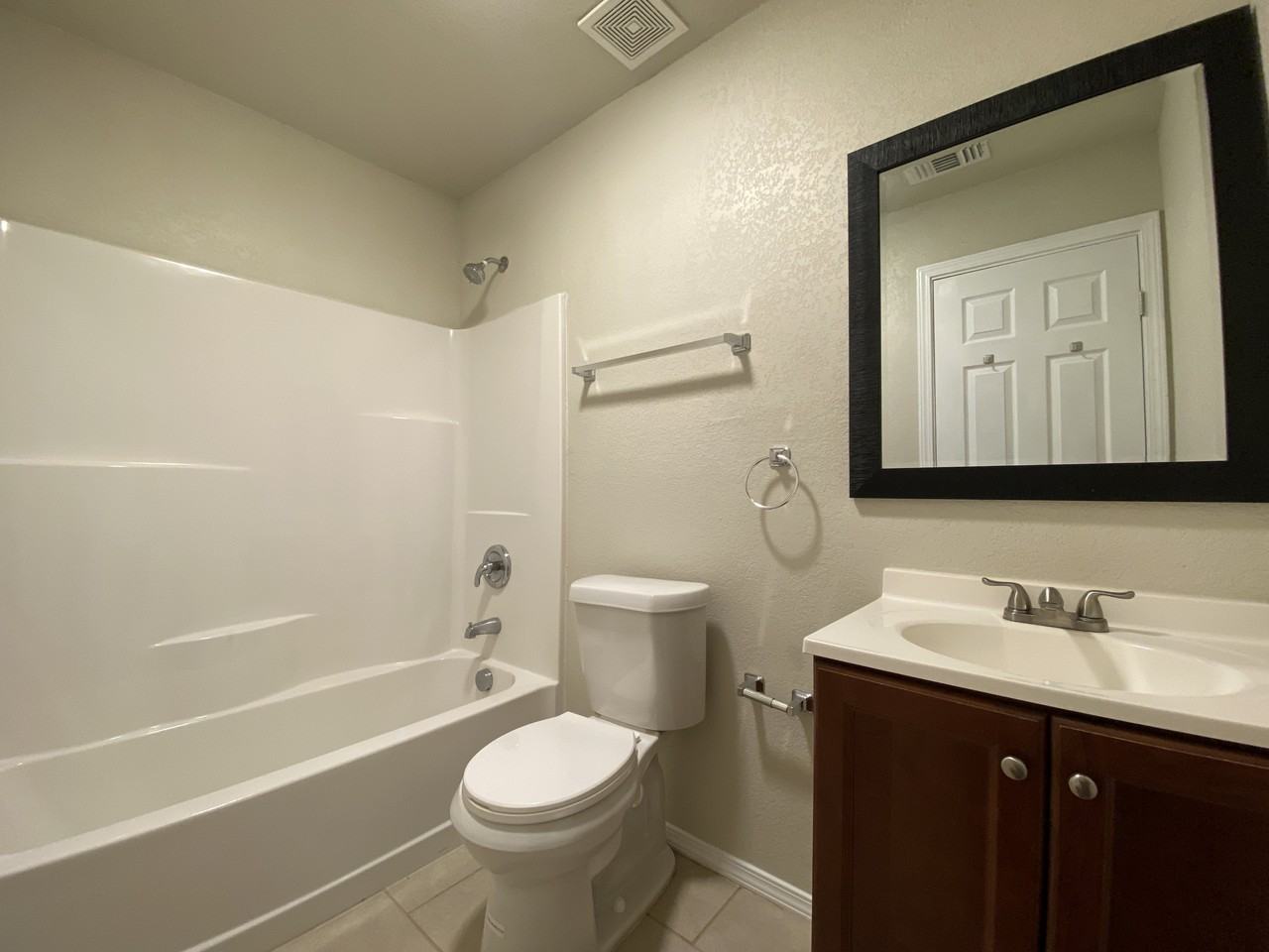 512 Dossey St #104 - Photo 5 of 6