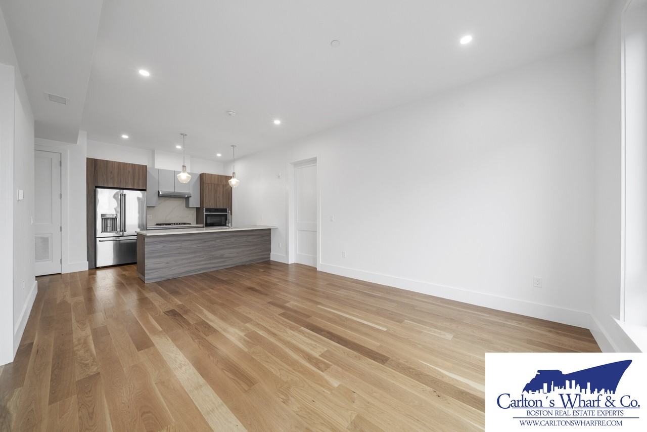 221 Old Colony Ave #203