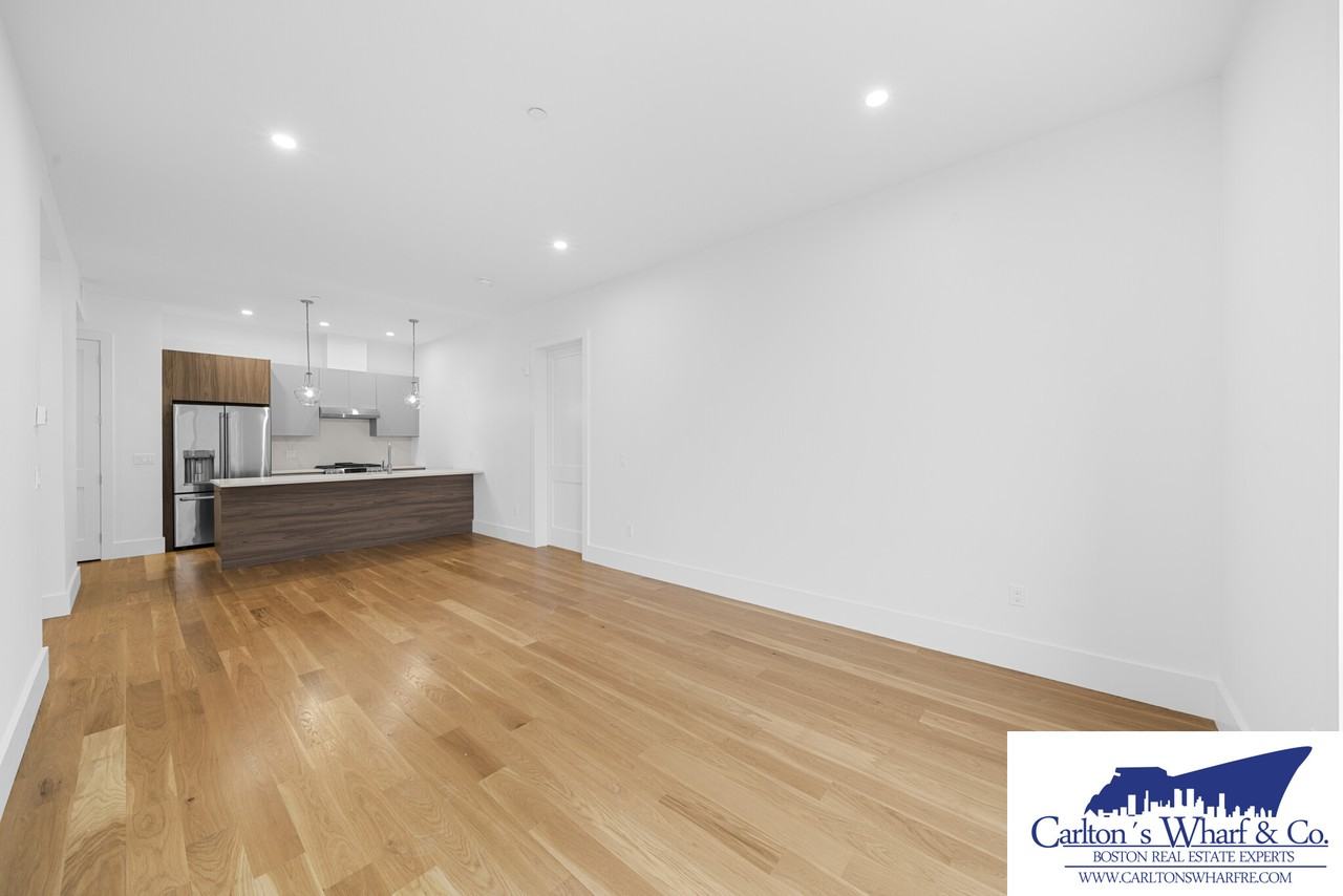 218 Old Colony Ave #404 - Photo 3 of 14