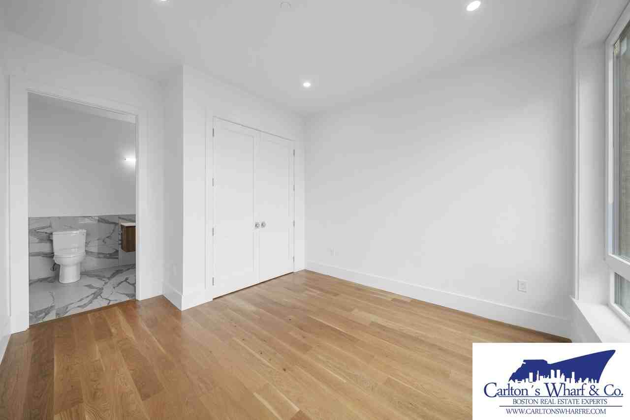 221 Old Colony Ave #503 - Photo 6 of 14