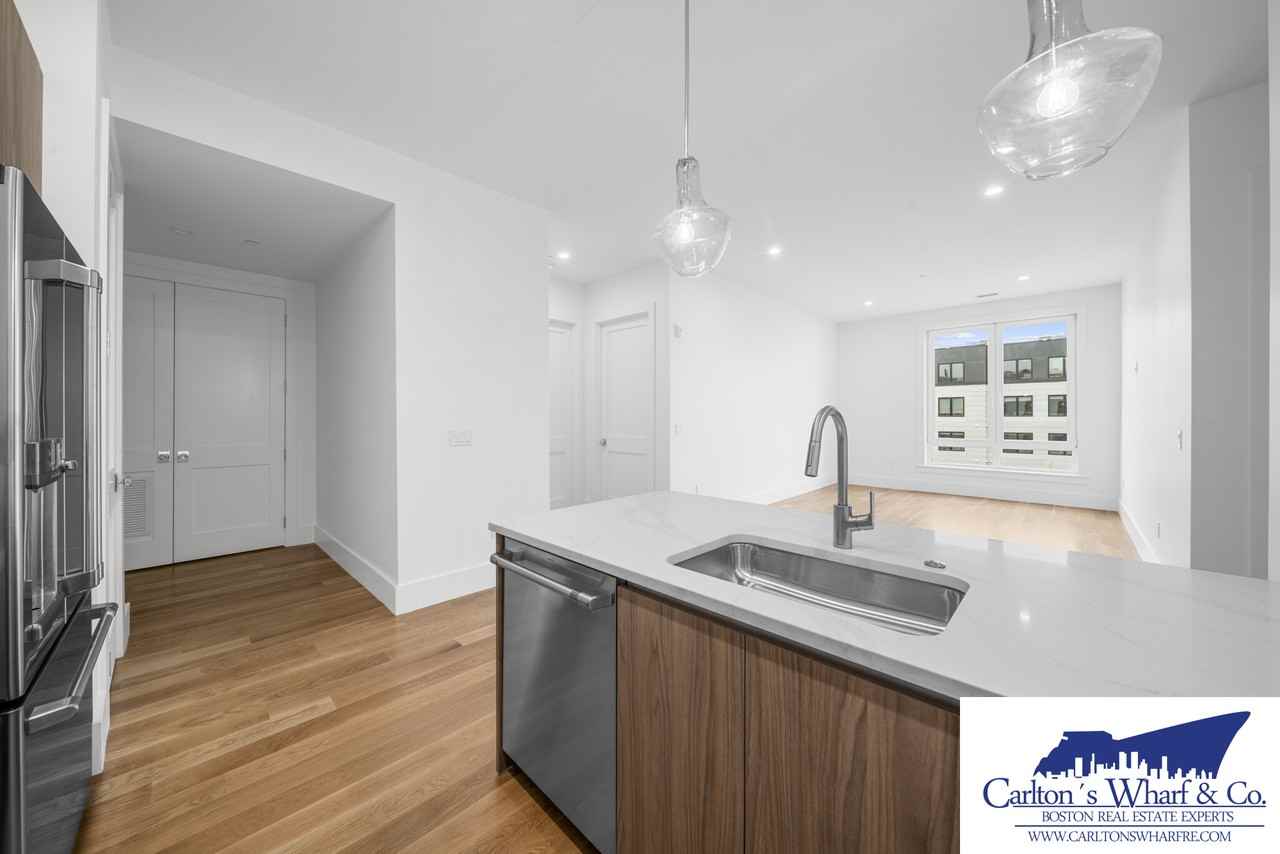 218 Old Colony Ave #506 - Photo 2 of 14