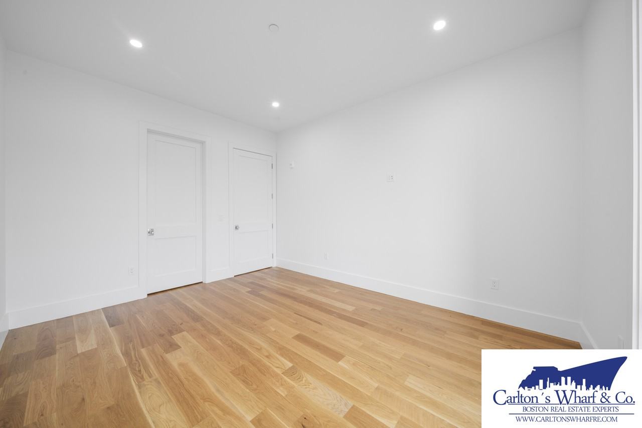 218 Old Colony Ave #506 - Photo 6 of 14