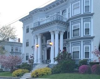 496 Hanover St #1 - Photo 3 of 8