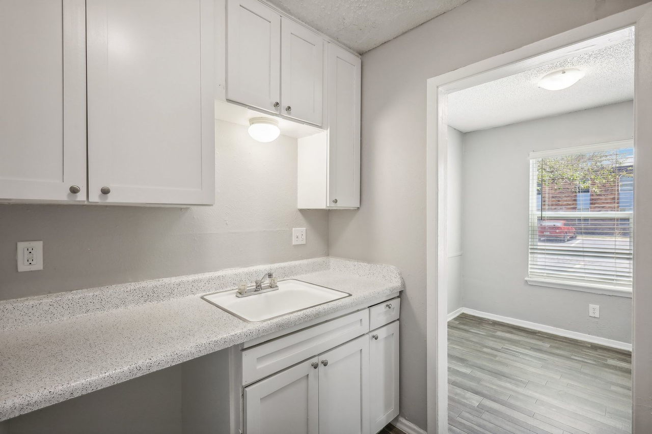 Monterrey Apartments - Photo 4 of 15