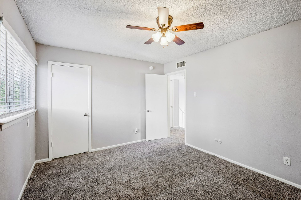 Monterrey Apartments - Photo 7 of 15