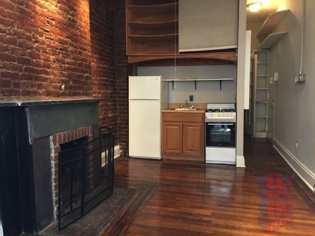 Leroy St #1C - Photo 2 of 6