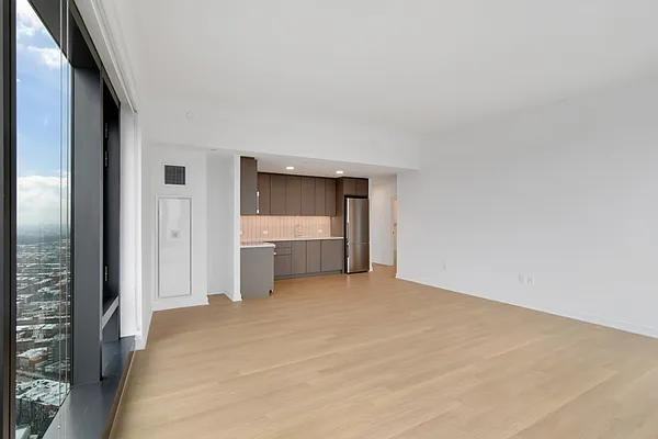 6th Ave #5011 - Photo 4 of 20