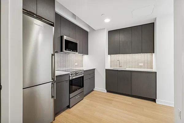 6th Ave #4916 - Photo 5 of 20