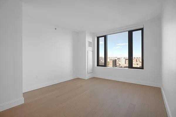 City Pt #20N - Photo 2 of 20