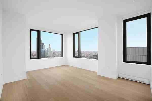 City Pt #37F - Photo 2 of 20