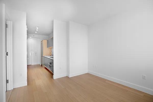 City Pt #24D - Photo 2 of 20