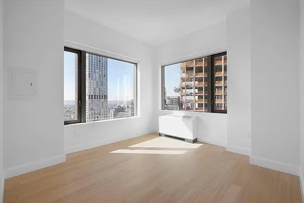 City Pt #36E - Photo 2 of 20