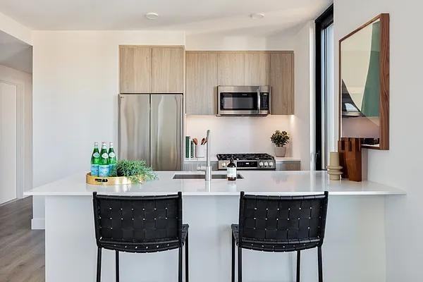 Crown St #1108 - Photo 3 of 20