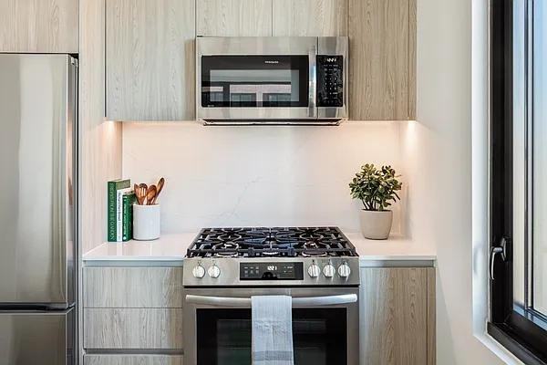 Crown St #1108 - Photo 5 of 20