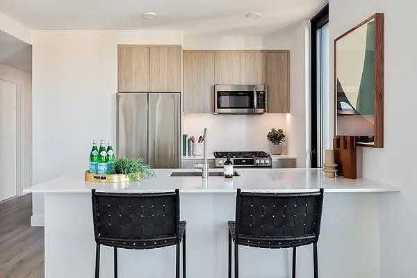 Crown St #1237 - Photo 4 of 20