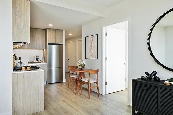 Crown St #436 - Photo 5 of 20