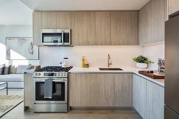 Crown St #236 - Photo 4 of 20