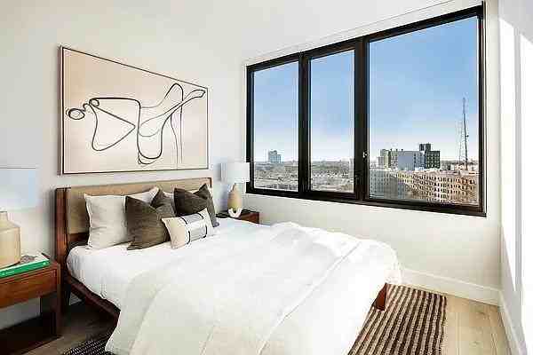 Crown St #225 - Photo 5 of 20