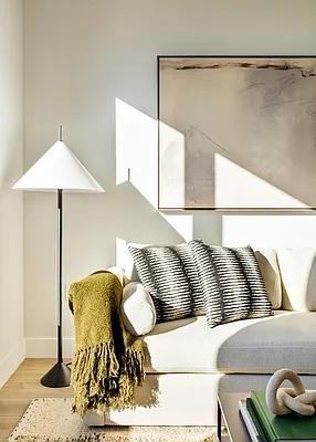 Crown St #218 - Photo 4 of 20