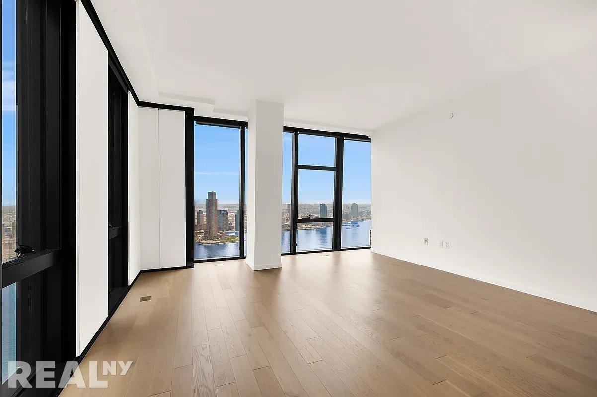 1st Ave #W14J - Photo 5 of 20