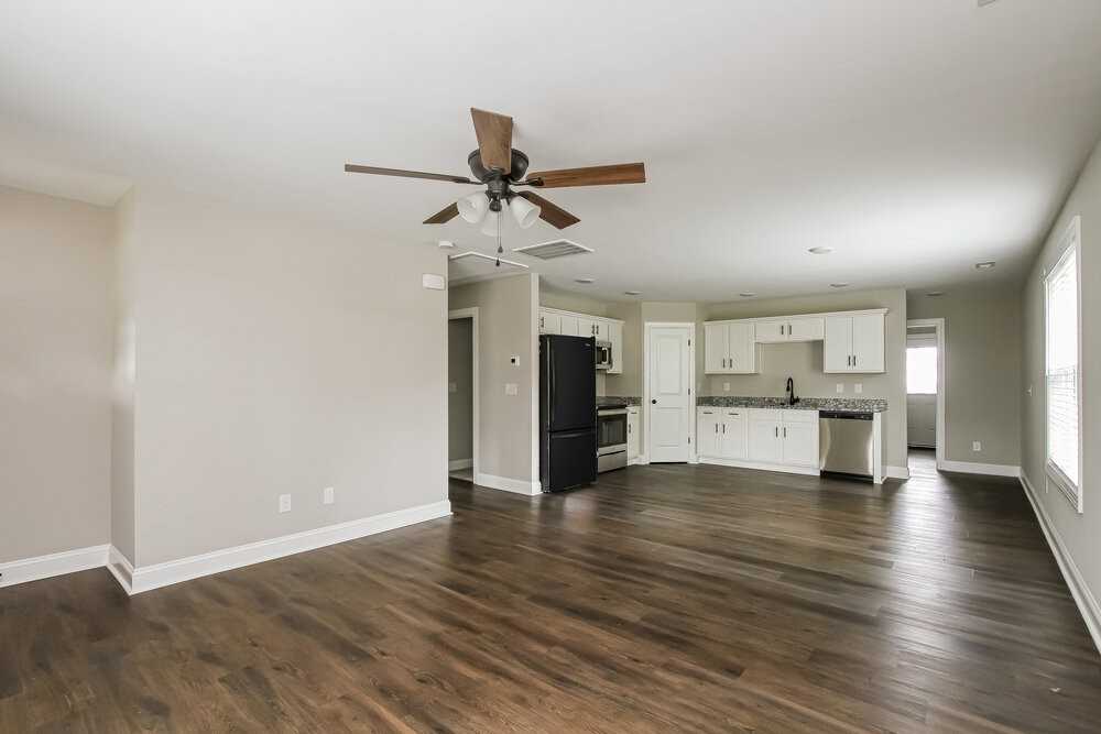 107 S Rose Ave - Photo 4 of 16