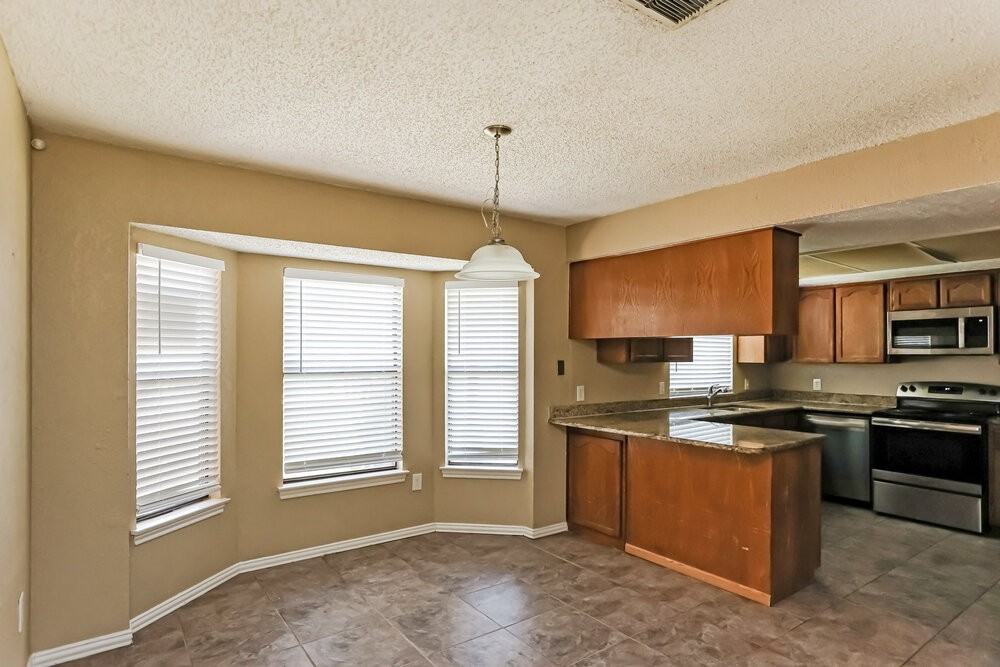 2206 Brim Ct - Photo 7 of 16