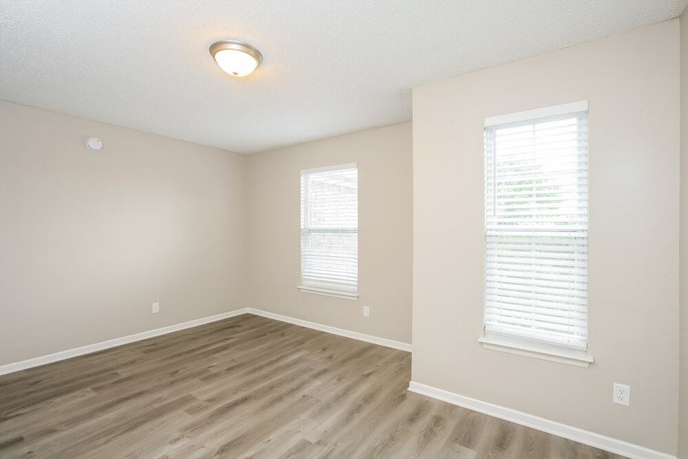 8636 Wheatfield Dr - Photo 7 of 17