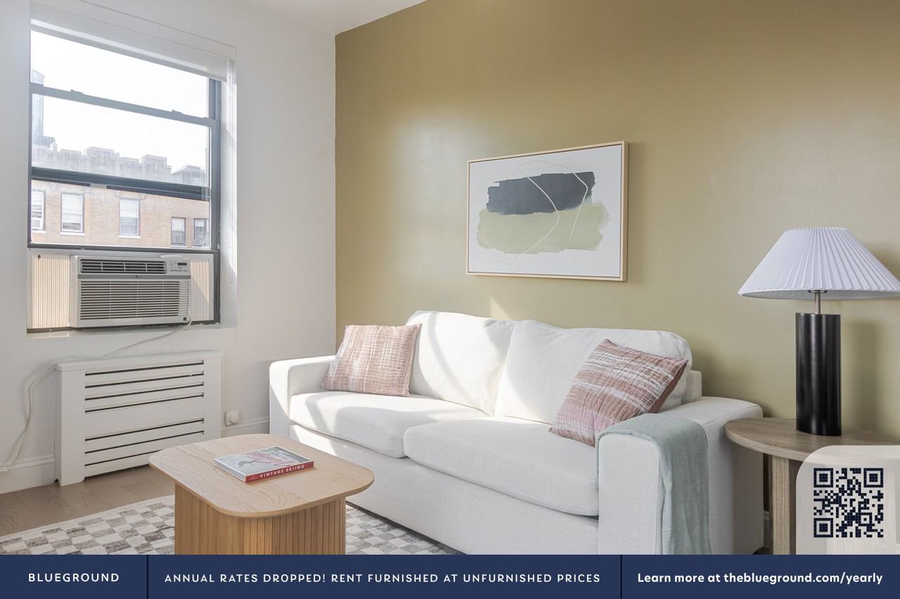 915 West End Avenue - Photo 3 of 34