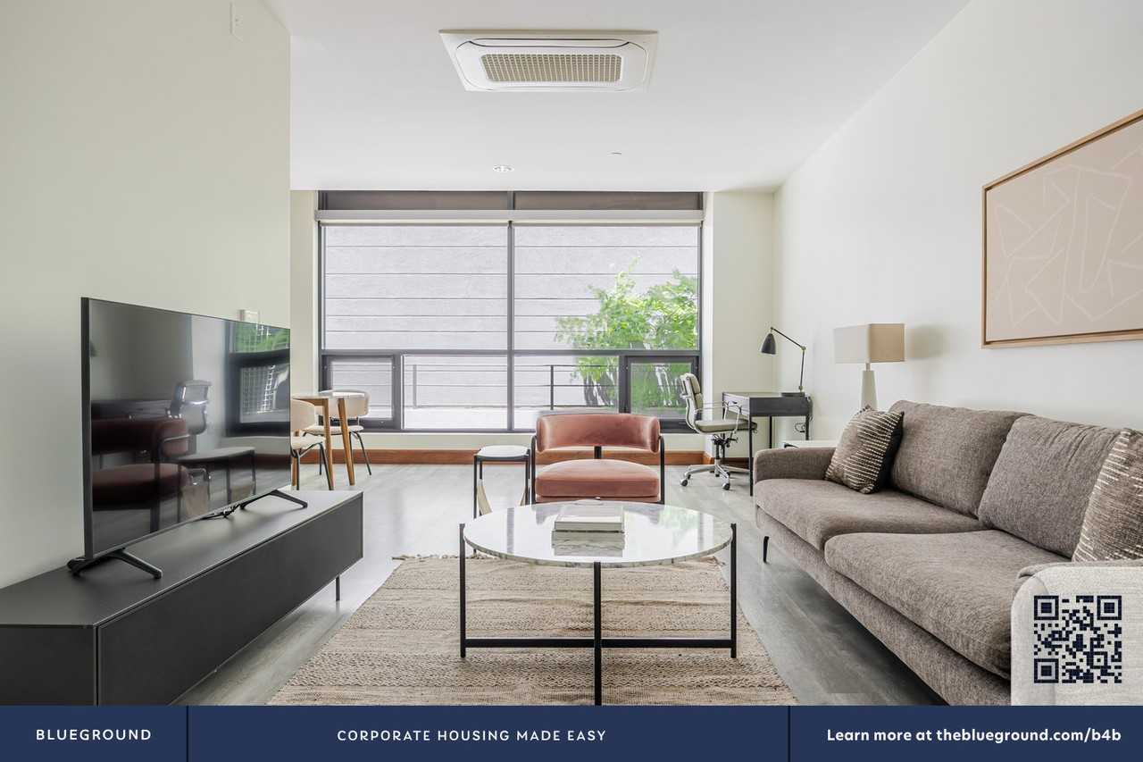 110 West Ocean Boulevard - Photo 6 of 21