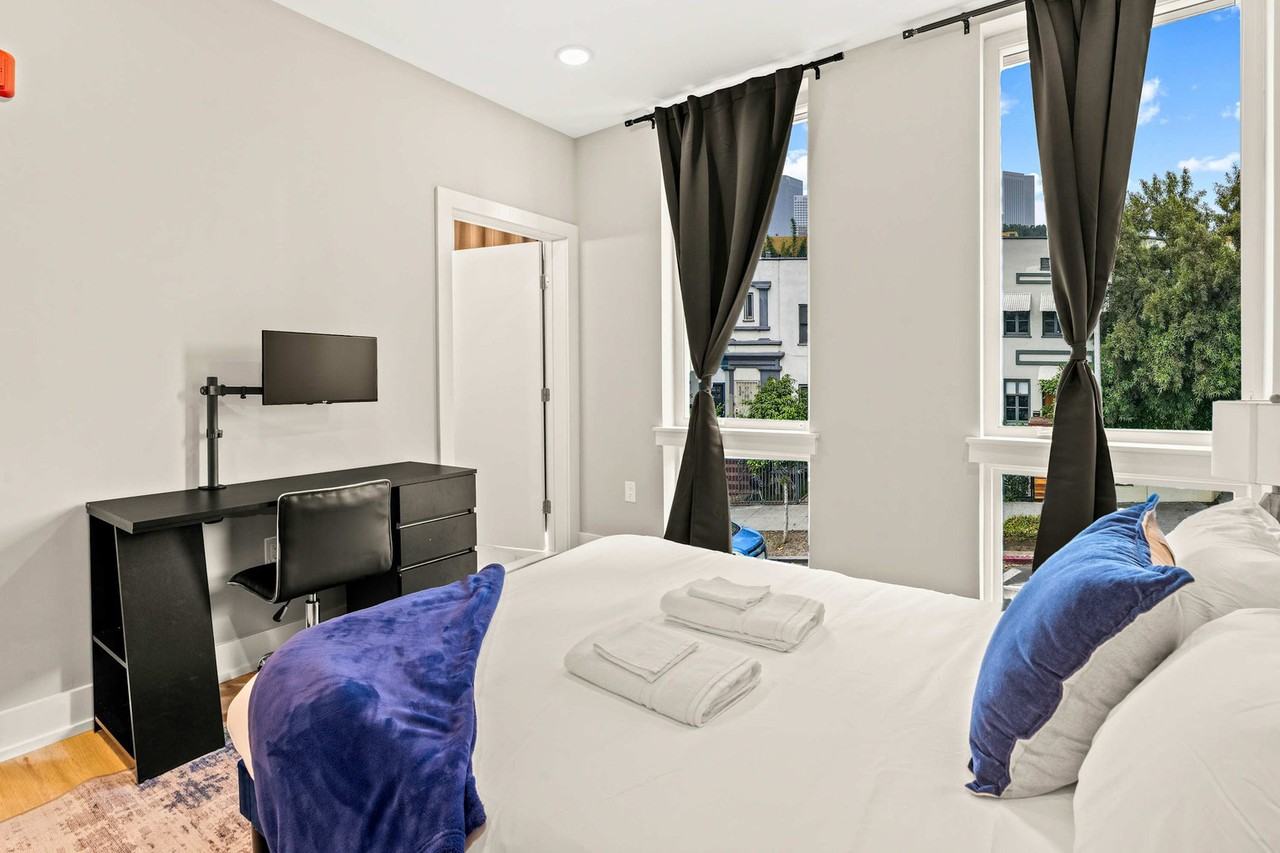 916 North Delaware Avenue - Photo 3 of 15