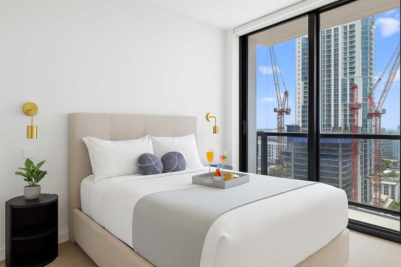 398 Northeast 5th Street - Photo 6 of 33