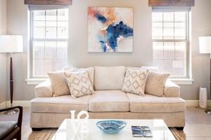 featured image of 212 Se A St